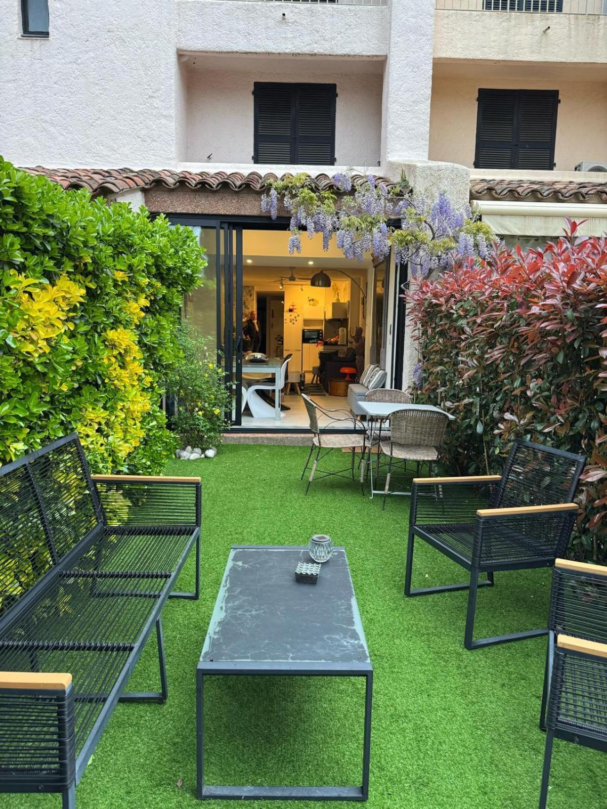La Petite Perle Apartment Cogolin Exterior foto